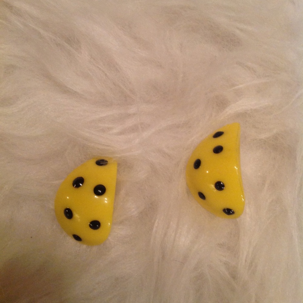 Vintage Banana earrings pierced